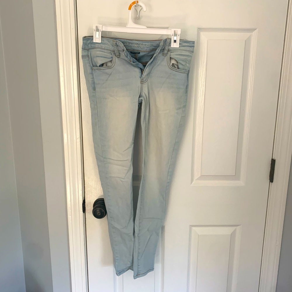 Women’s like new American Eagle skinny jeans